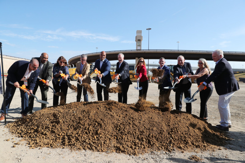 stories/800_ecupgroundbreaking-22.jpg