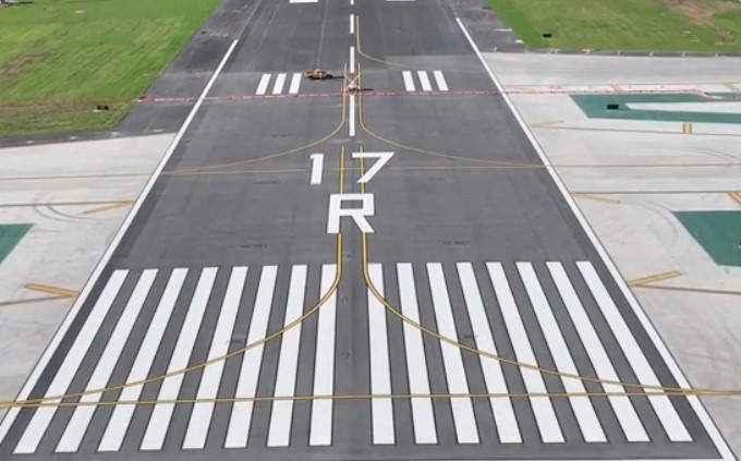 stories/dfw-airport-17r-runway.jpg